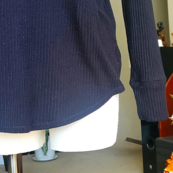 American Eagle Black Turtleneck (XS) - Picture 5 of 5